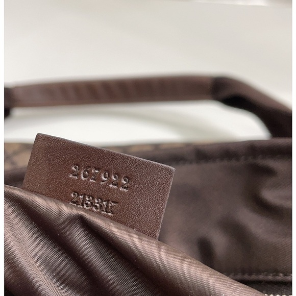 Gucci one size tote 💯 canvas. Authentic Gucci FINAL PRICE - Picture 11 of 12